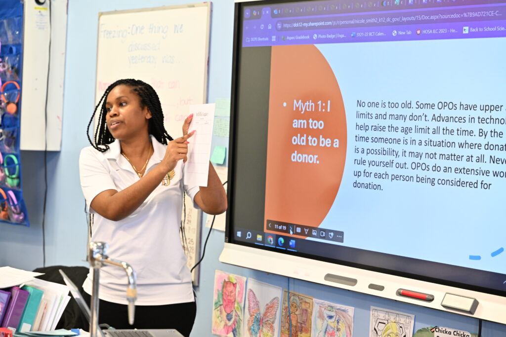 An Infinite Legacy educator teaches students about the myths and facts about organ, eye and tissue donation.
